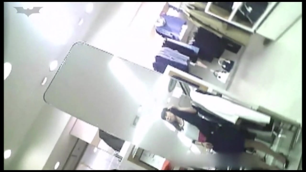 美人店員チラ盗撮 美人店員パンチラ粘着撮り Vol.12 裏DVDサンプル画像