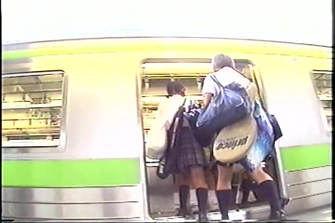盗撮！パンチラトレインハイスクール 05 サンプル画像14
