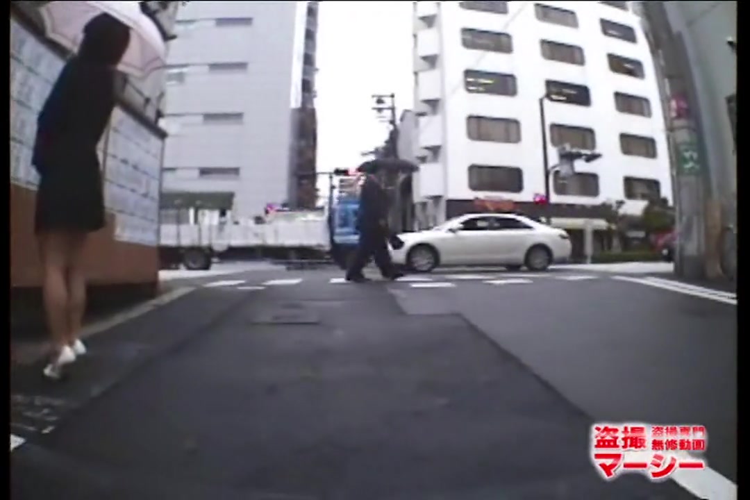 盗撮 街角ハプニング恥屁こき パンチラ撮ってたらオナラも録れた サンプル画像