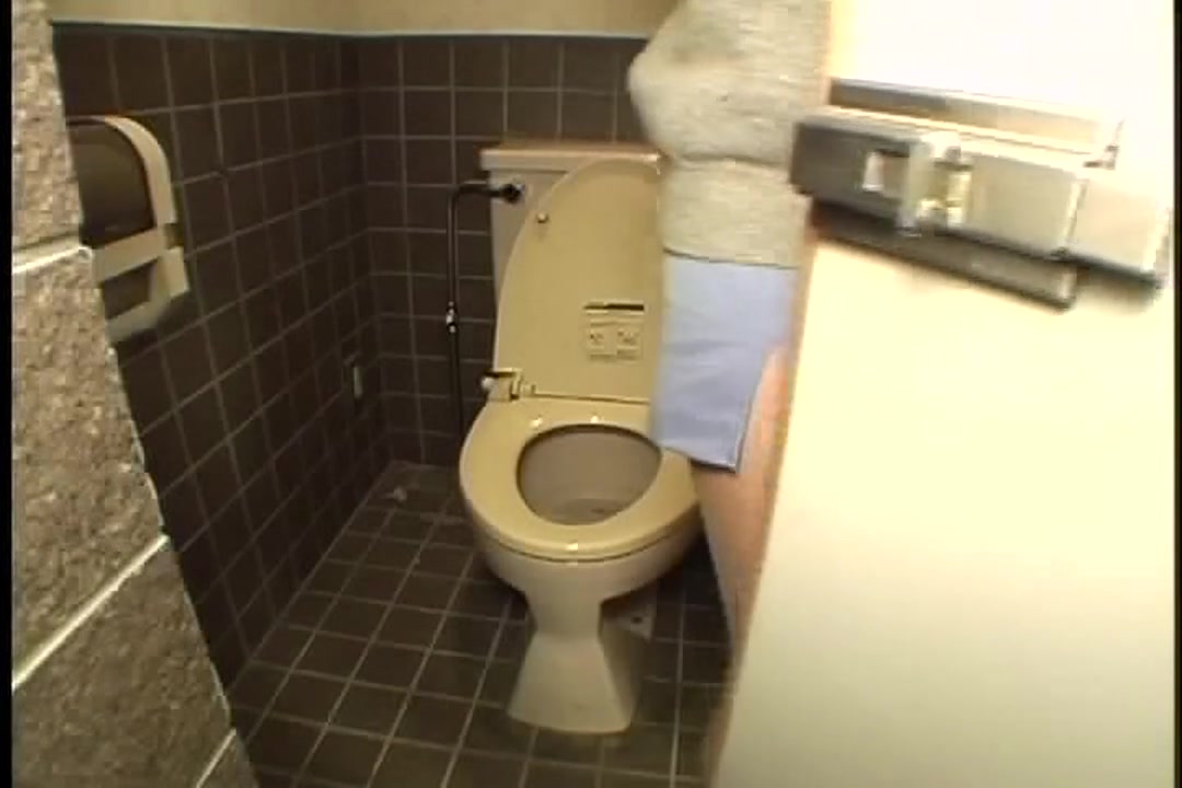 新人女子社員トイレ サンプル画像