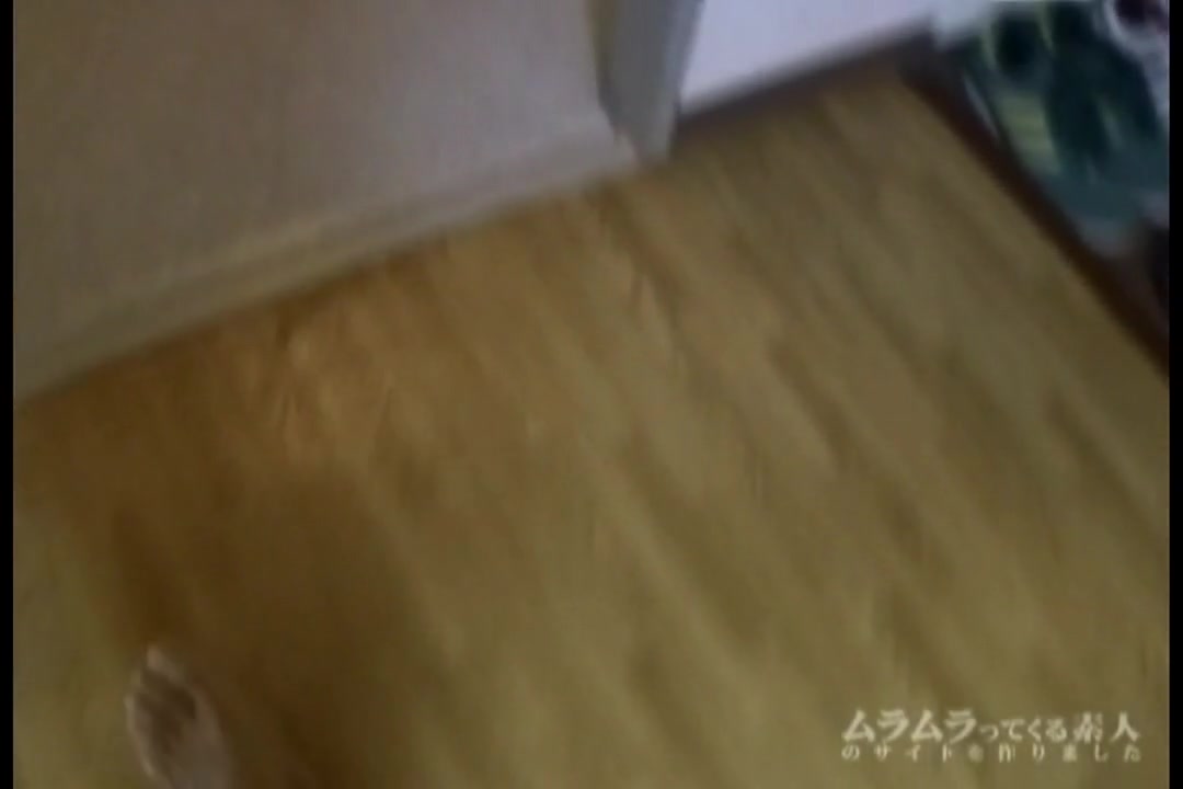 女子大生兼デリヘル嬢に突撃取材！質問に答えながらもしっかりとチンコをしゃぶり仕事をこなす姿をみてより興奮しました サンプル画像2