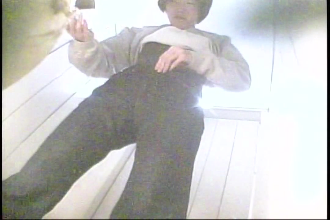 某有名女子学生寮便所盗撮 サンプル画像11
