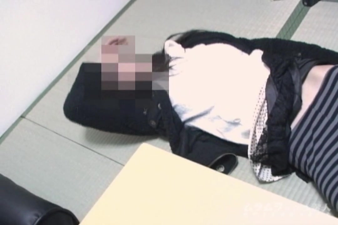 鬼畜決行！泥酔してる女の子をお持ち帰りして勝手に撮影 泥酔女けいこ サンプル画像
