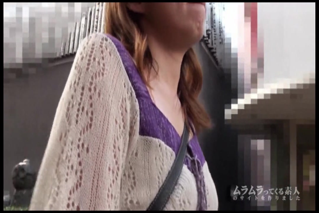 パチンコ屋で見かけた朝から負けっぱなしの人妻はすぐヤれる！？ サンプル画像