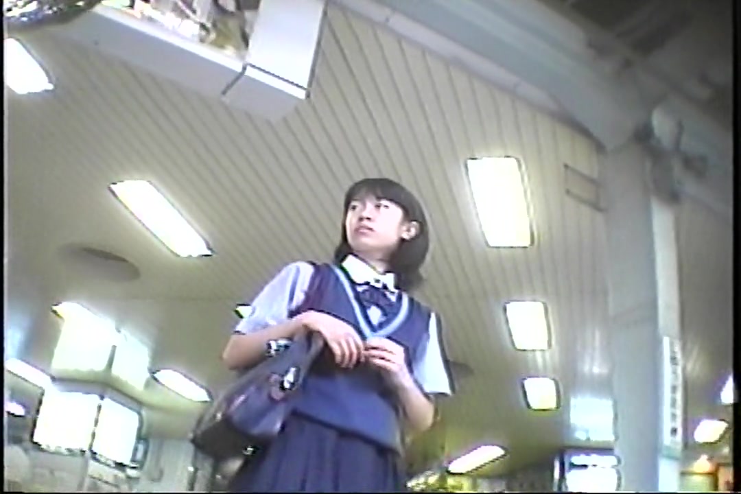盗撮！パンチラトレインハイスクール 01 サンプル画像