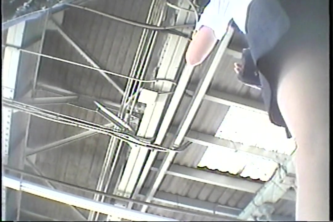 盗撮！パンチラトレインハイスクール 01 サンプル画像
