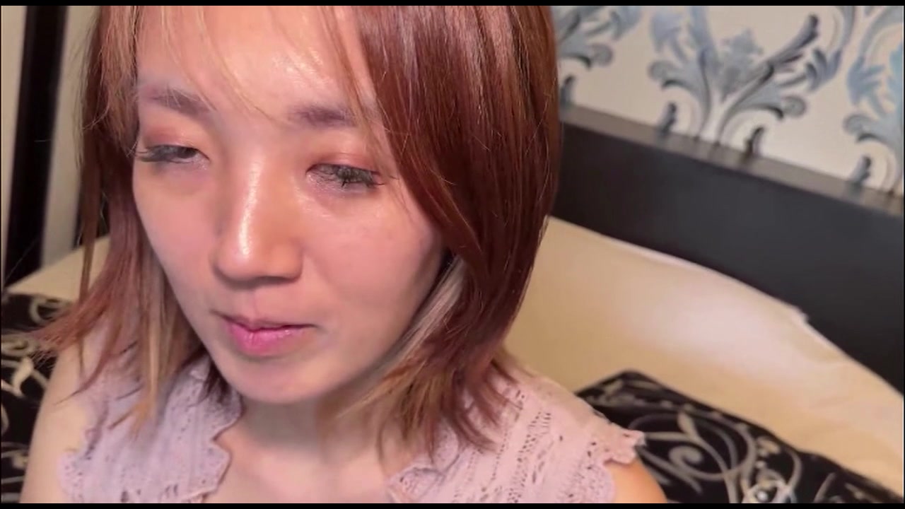 【素人】感度抜群の長身スレンダー人妻を呼び出しハメ。〇指のリングが切なく光るもチ⚪︎ポの気持ちよさには勝てないダメ妻… サンプル画像