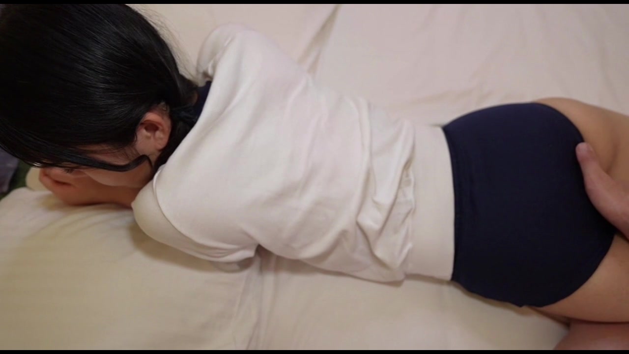 【顔射】体操着ブルマを身にまとうイマドキ１８歳を汚したい。。。黒髪ツインテールの萌え属性にキュン。。中出し＆顔射で甘酸っぱい思い出を作りました。 サンプル画像