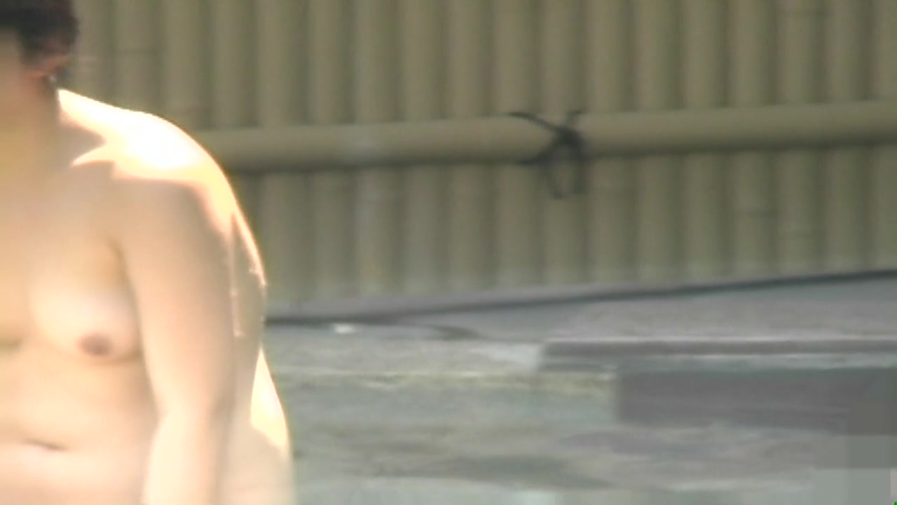 盗撮　高画質　露天風呂 