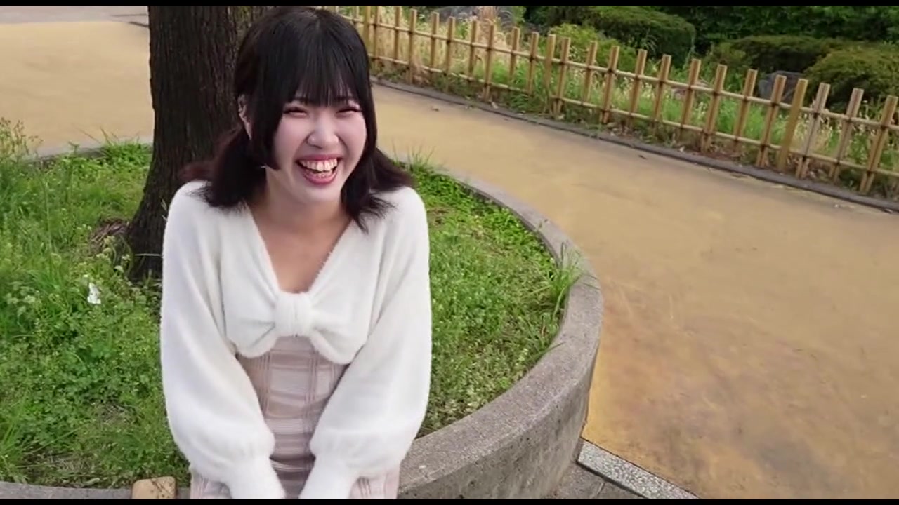 【初撮り】【2射精】陽だまりのような19歳。厚くエロい唇に理性を失いたまらず口内射精。ペニスが溺れる程ふしだらに濡れる無垢な肉壺。。。孕ませ覚悟の本気中出し。 サンプル画像