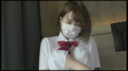 【着床妊娠作品】18歳の小柄でロリロリショートカットの美少女とハメ撮り中出し❤️オジサン好きな美少女をイカセまくり❤️膣奥の子宮口に亀頭を当てがったまま大量射精で同時 サンプル画像2
