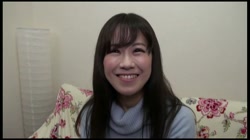 初撮り完全顔出し♥人生初３P！某有名百貨店下着売り場に勤務中の淫乱お姉さんにちょうど排卵日？の２連続中出し☆出来ちゃったらどっちの子かわからないじゃないですか！大量精子ロシアンルーレットです♥ サンプル画像1