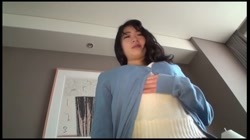 マッチアプリで見つけたスタイル最高でタレント活動中の激カワ美少女！マジメな顔してドスケベなんです。Loli＆制服J○で痙攣子宮に種付け中出し！！ サンプル画像1