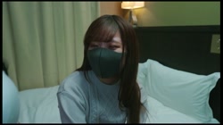 はっきり言って美人です！！！バイト代を大好きなアイドルにつぎこむいたいけな彼女を汗ダラ50代の不潔なおっさんに欲望のまま犯され最後は生中出し！！ サンプル画像1