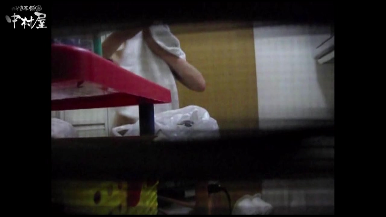 民家風呂専門盗撮師の超危険映像 Vol.011 サンプル画像13