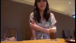 触ってもないのに大量に潮を垂れ流す、噴射する鯨妻が究極にエロかった！妻が寝取られているのを見たいご主人にスマホで実況報告【＃NTR】 サンプル画像