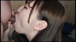 スレンダーでゆるふわな21歳女子大生。授業終わりにキモ男のチンポを尺八即強烈な上目遣いフェラごっくん。 サンプル画像14