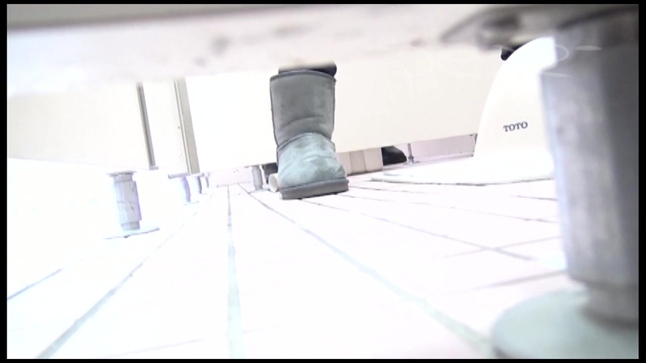 至高洗面所盗撮 Vol.43 至高体育館 局部好きの為の下方撮り特集 Part.10 サンプル画像