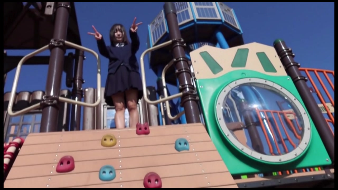 顔出し！！時間が止まったかの様な田園地帯で育った純粋であどけない笑顔の女のこをノーパンにして・・・無邪気さと従順な制服姿に発情し サンプル画像