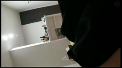 【個人】ご主人の目の前で他人棒をねじ込まれ他人の精子を狭い膣から垂れ流し犯される幼な妻 サンプル画像17