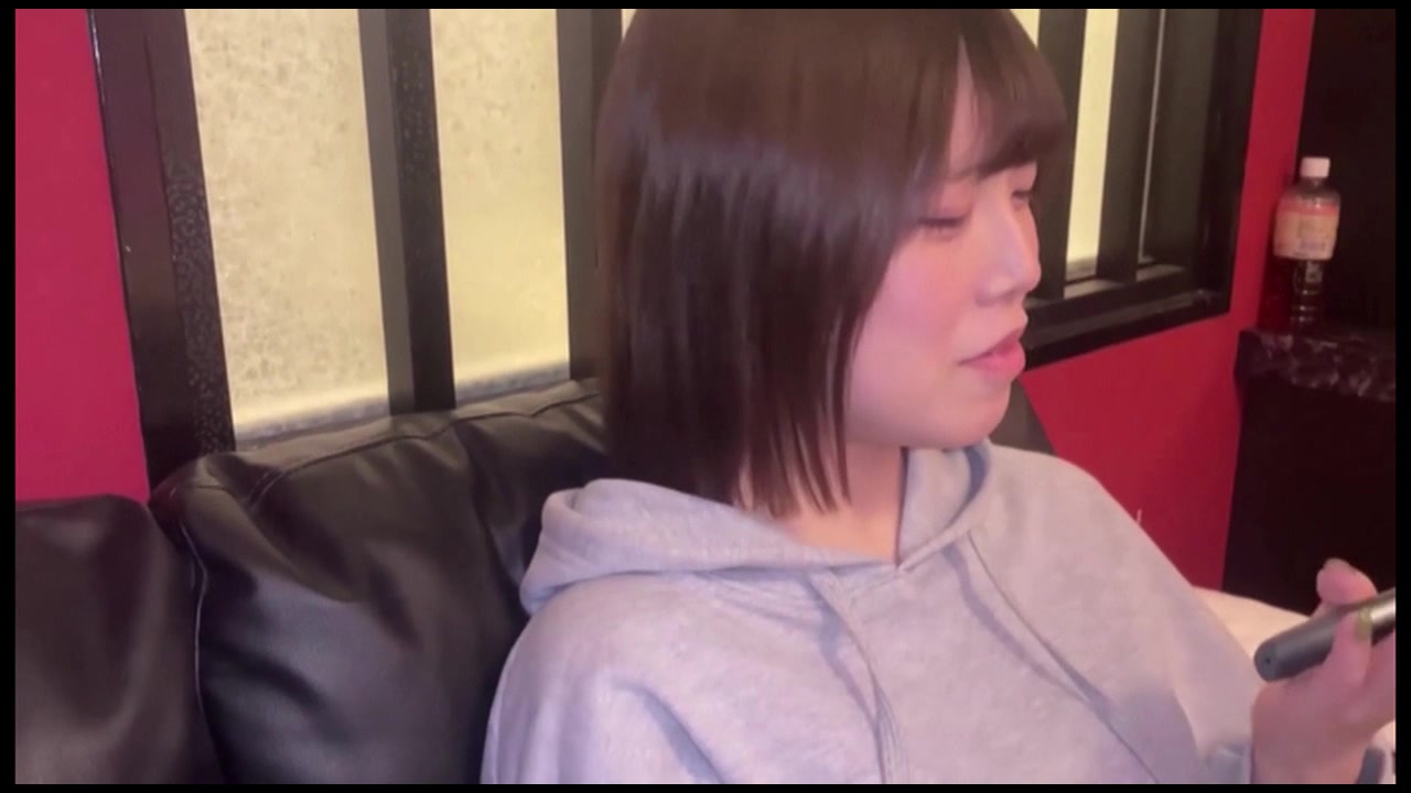 神乳神スタイルの事務ちゃん。超敏感Fカップで潮吹きまくりでベッド水没。。 サンプル画像2