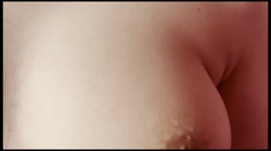 色白美肌の清楚系Fカップの巨乳！従順で欲求を全て受け止めてくれる彼女を生身のおもちゃ扱いで３回射精！ サンプル画像18