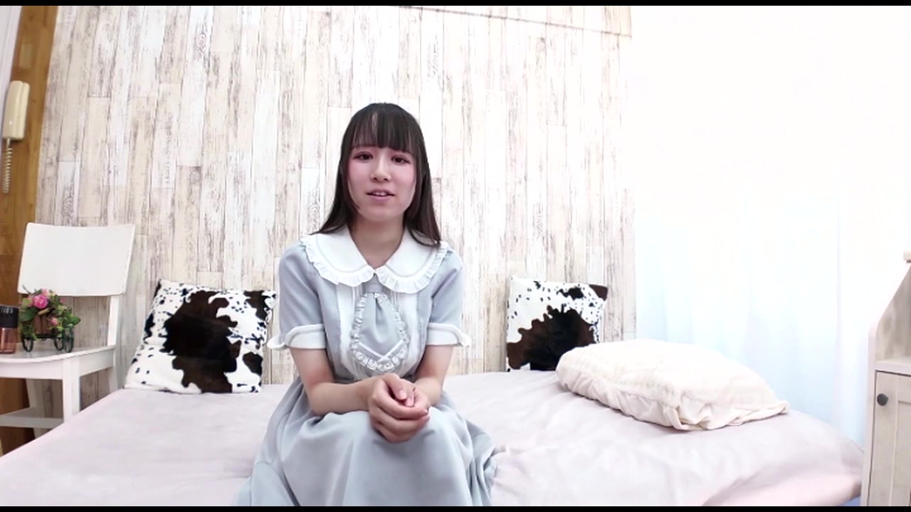【個人撮影】初めてのライブ配信でどうしたらいいか分からない！でもみんなの前で脱いじゃえばいいよねｗノリとかわいさとスタイルの良さで大人気になりましたｗ サンプル画像