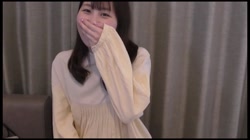 超デカクリ!子持ちの新ママが夫とセックスを全然していない悩みを抱え相談に来たついでに生でハメて無許可中出し サンプル画像3