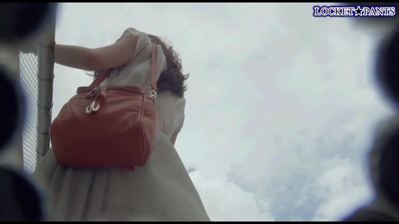 Locket★pantsさんのPANチラ逆さ撮り No.11～20 素人 サンプル画像0
