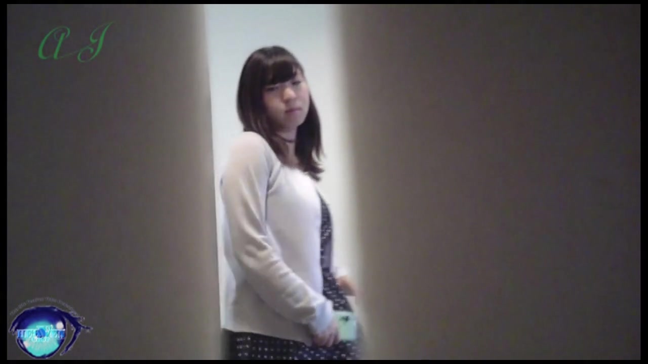 某有名大学女性洗面所 Season 2 Vol.69 可憐な女子の裏にあるオシリ・・・ 後編 サンプル画像