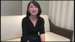 ★完全顔出し☆淫乱ドスケベ熟女の芳美さん38歳☆離婚して変態覚醒♥何度もイキまくる淫乱ボディ♥欲情しまくりの激セックスで中出し射精～♥ サンプル画像0