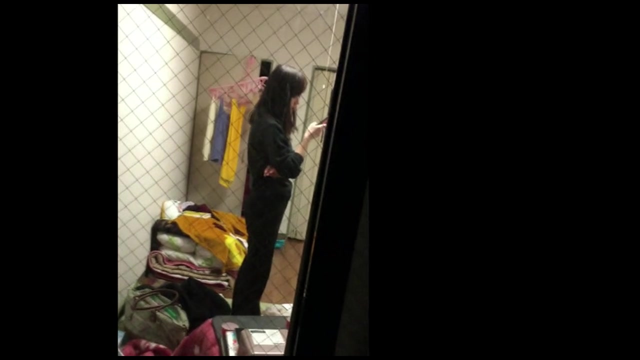 美女達の私生活に潜入 リアル盗撮 S級美女女子大生の私生活 サンプル画像15
