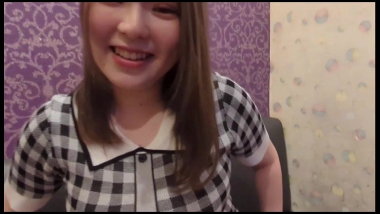 巨乳爆発Gカップ！年下に弄ばれて雑魚射精。圧巻のパイズリ巨乳好きは絶対に見て！！ サンプル画像1