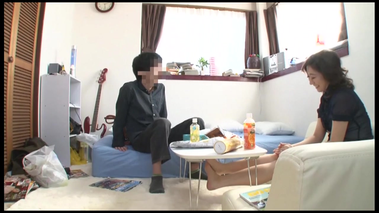 妻味喰～他人のモノを主食にしてます～マルチ盗撮!高飛車な人妻と真っ昼間から生セックス! ユウコ サンプル画像2