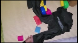 子供を見守る祖母の背後で震える声を殺し連続2人に中出し、、、 サンプル画像