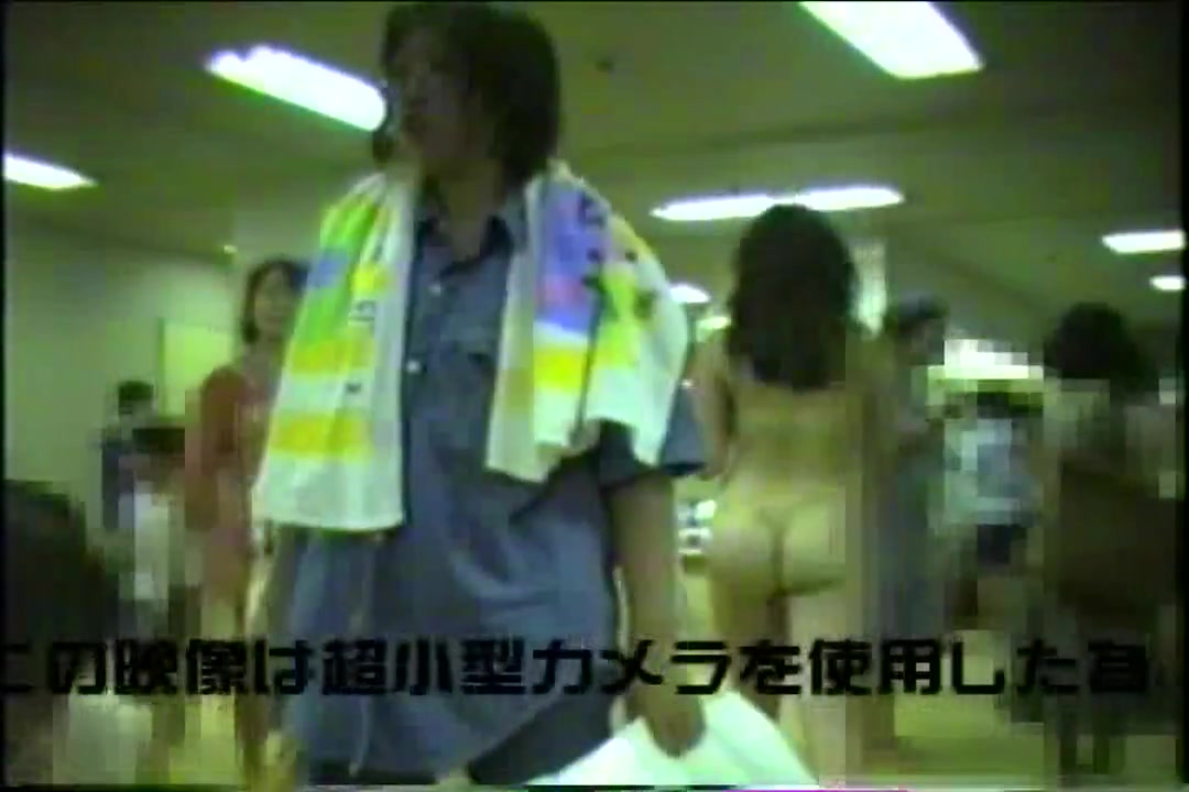 追っかけ脱衣盗撮 サンプル画像