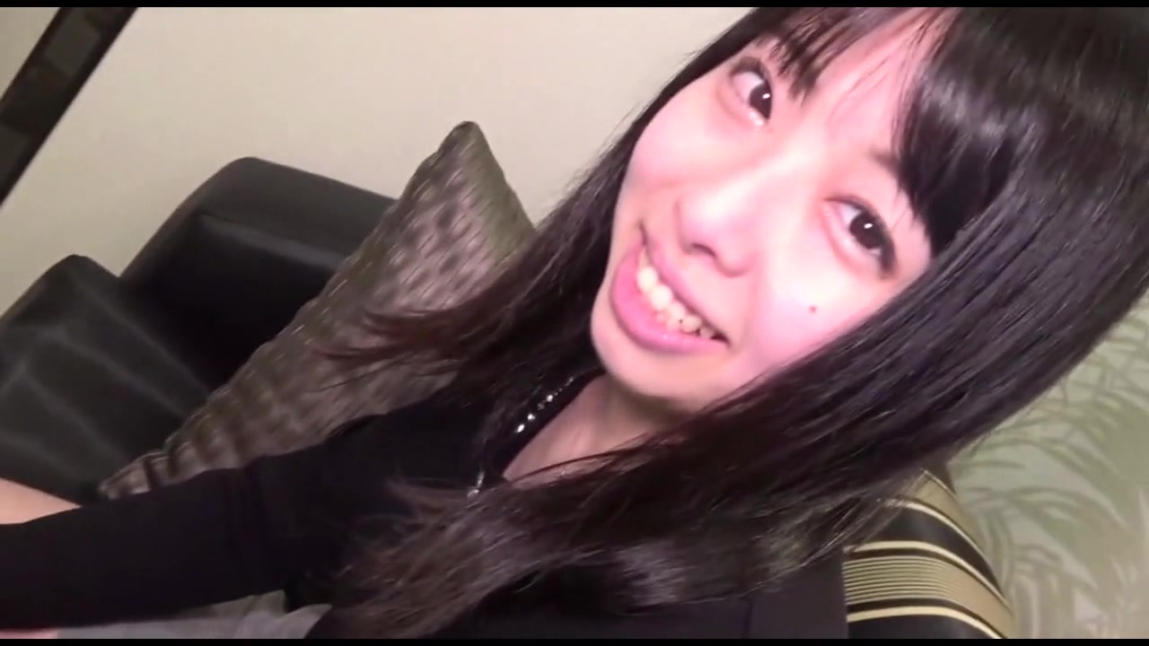 【身長150cm台の敏感ボディ】こうみえて離婚済みバツ1！黒髪で清楚な元人妻が敏感すぎる小さなカラダに秘めた欲情が大爆発！！ サンプル画像