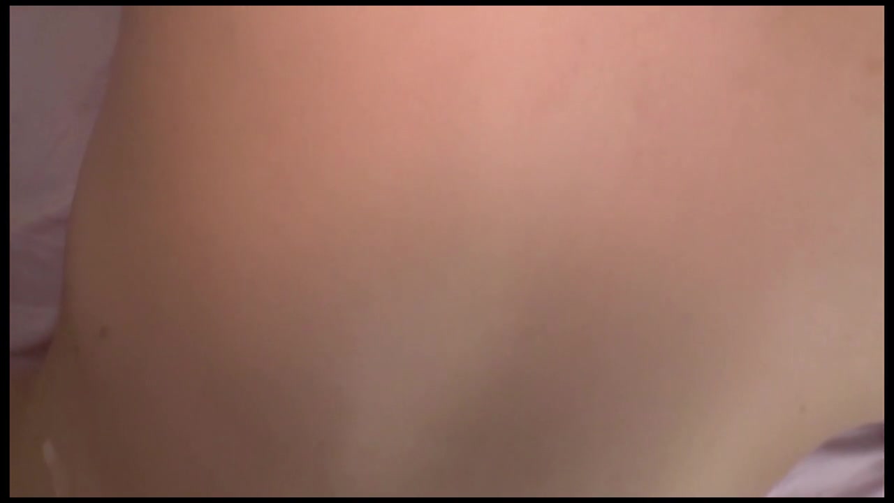素人 うぶな未開発マシュマロ巨乳美肌ボディを中年男の極太マラでいただきま～す！恥じらいながらもアニメキャラみたいなアヘ顔で喘いじゃう彼女にフル勃起で大量射精！ サンプル画像