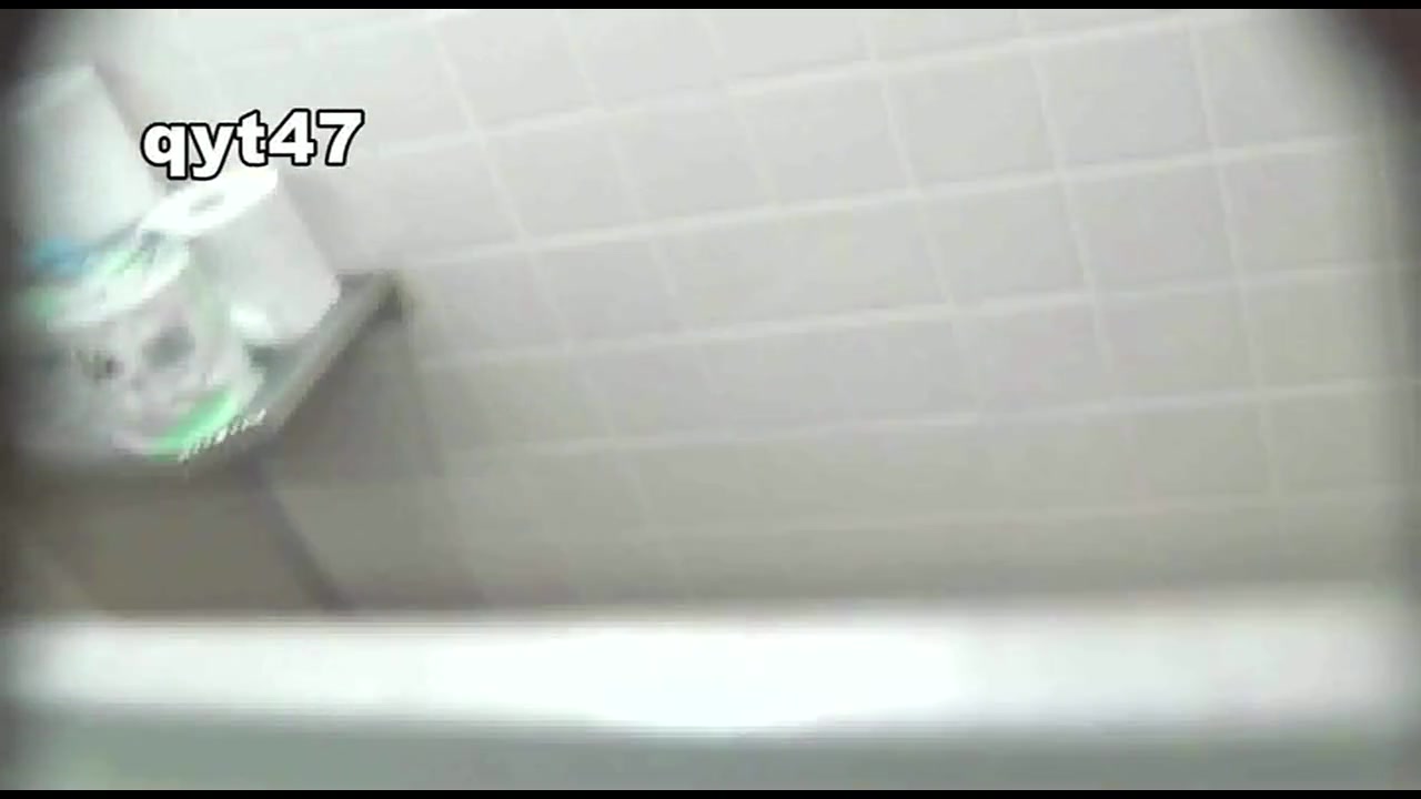 お銀さんの「洗面所突入レポート!!」Nol.46 サンプル画像
