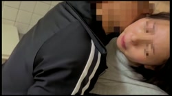 【個人】ドＭのスレンダー小柄妻の穴をかき回すと、もはや苦痛ではなく至福にかわっていき、声を殺して感じる低身長女子。 サンプル画像3