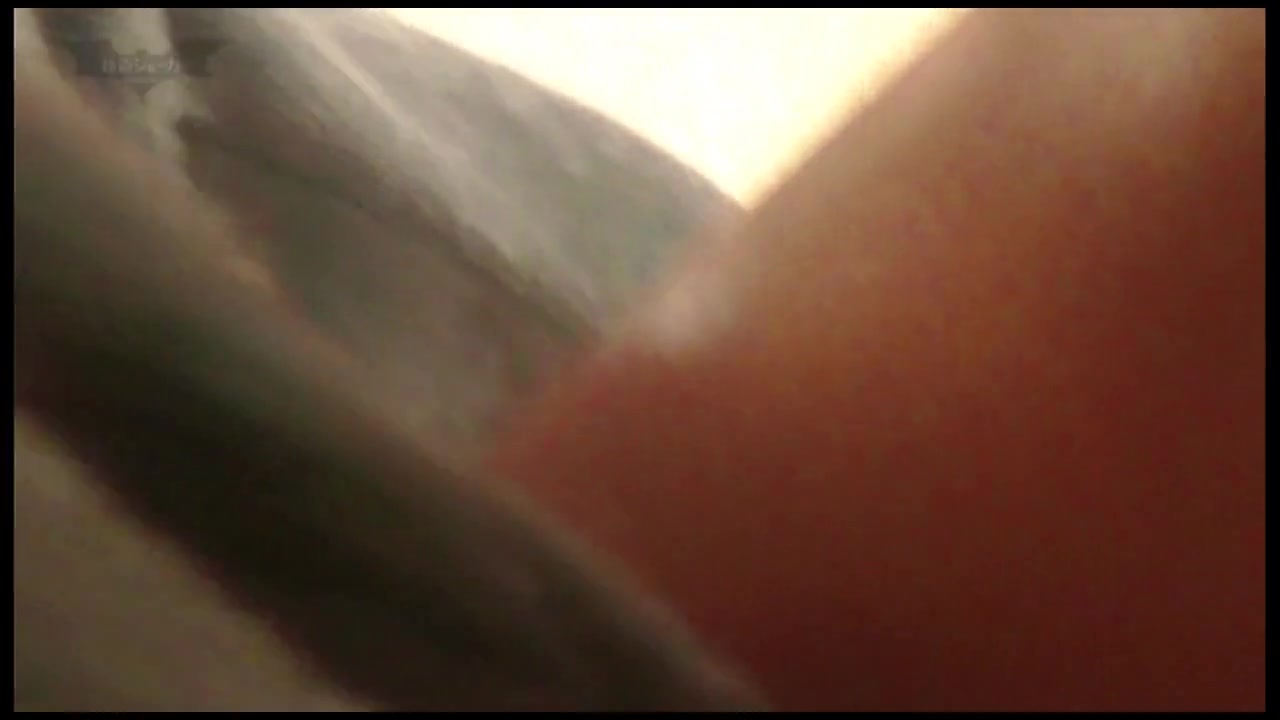机の下の世界 Vol.03 人生色々 生足も色々 サンプル画像