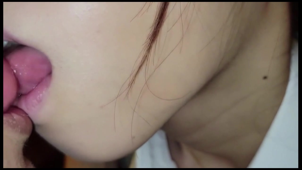 華奢で美乳なポニテ女子・カラオケでパンツ脱がせてくぱぁ我慢できず中に・・・ サンプル画像6