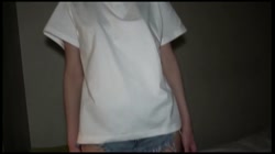 神スタイルのグラドルがTシャツ＋ホットパンツ＋水着フェア！応援・生中出し サンプル画像0