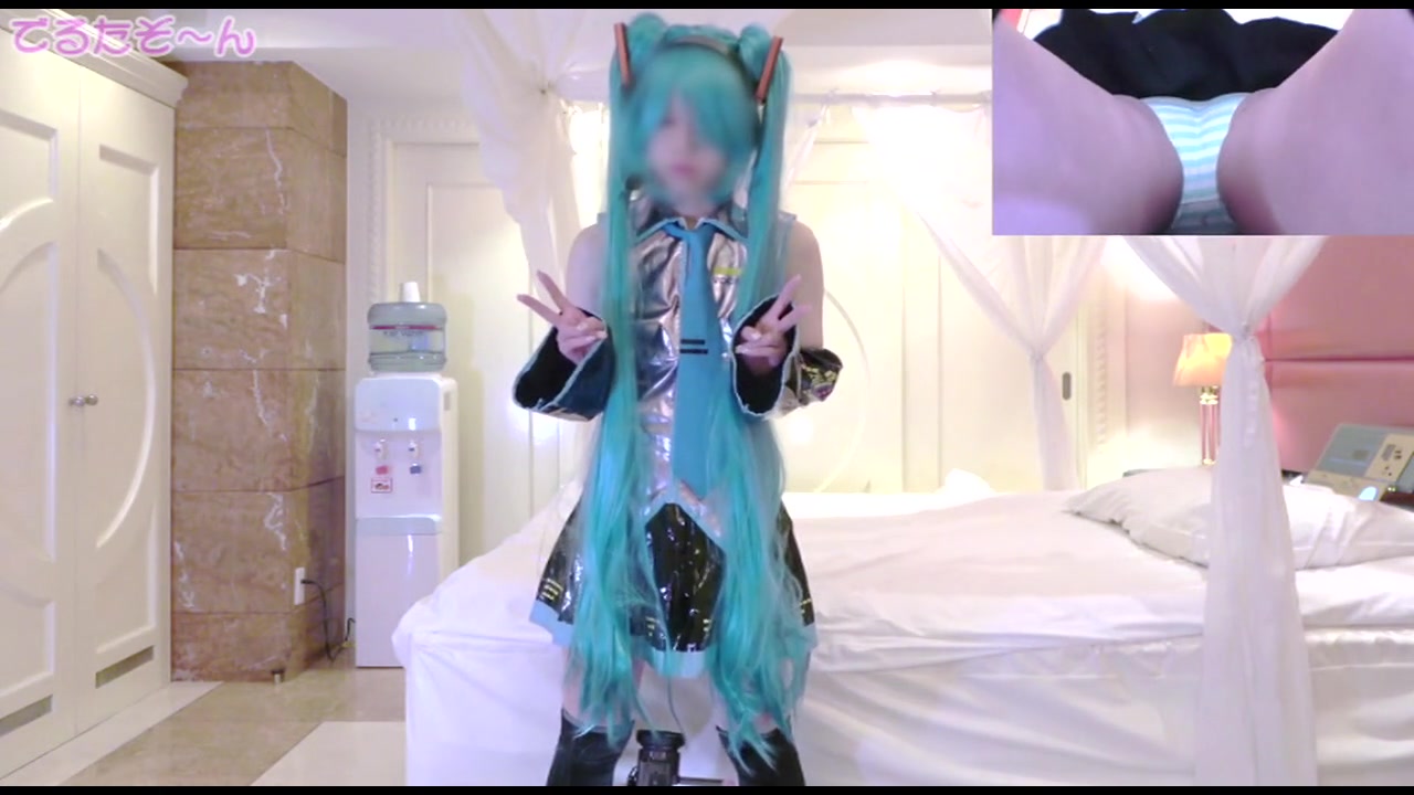 スレンダー美人なアパレル系陰キャダウナーレイヤーＹさんにテカミク衣装が手に入ったので着せちゃいました…オナニー編 サンプル画像