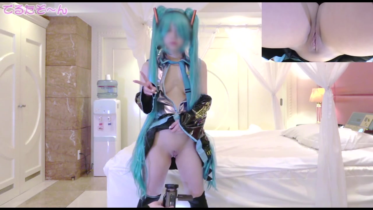 スレンダー美人なアパレル系陰キャダウナーレイヤーＹさんにテカミク衣装が手に入ったので着せちゃいました…オナニー編 サンプル画像