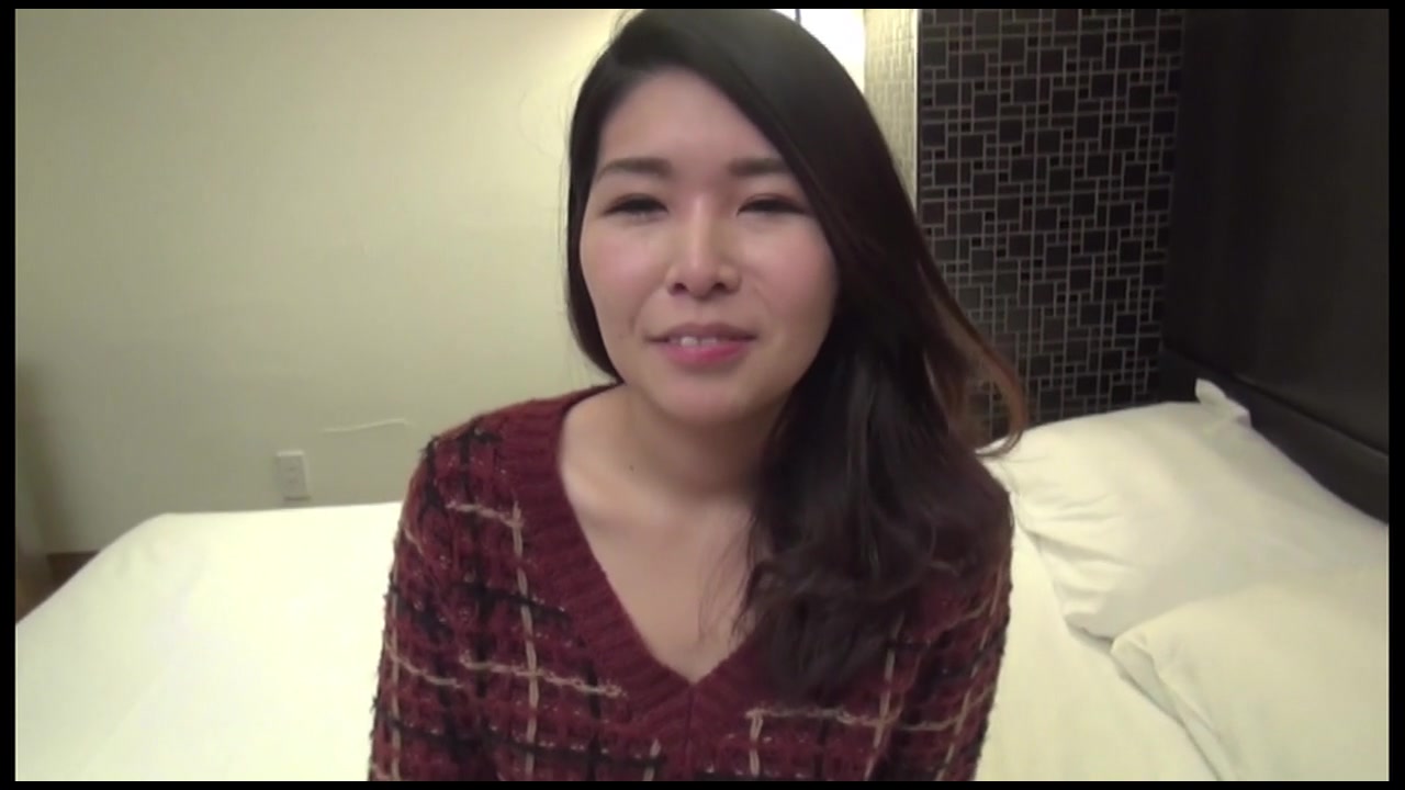 美人女教師27歳が旦那には内緒のNTRハメ撮り生セックスで連続膣イキ♥細身な肢体と美脚美尻を痙攣させながらエビ反り絶叫アクメ♥アナルまで舐めまわす妖艶な目線フェラがエロすぎます♥♥ サンプル画像