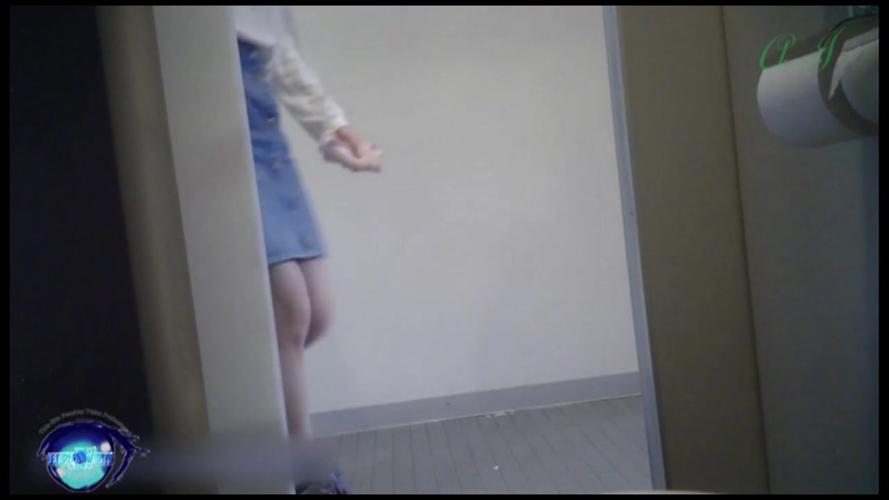 某有名大学女性洗面所 Season 2 Vol.70 爽やかなつぼみから出る汁は… 後編 サンプル画像