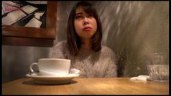 【個人撮影】新婚夫婦のマンネリ解消で、自分の奥さんが寝取られているところをリモートで見学したいご主人に、派遣された新妻の淫らな姿をスマホ越しで実況中継！ サンプル画像