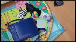 先ほど訪問【個人】お子さんが寝る横で声を殺し悶え、他人棒に孕ませられる若シンママに無許可で中出し サンプル画像