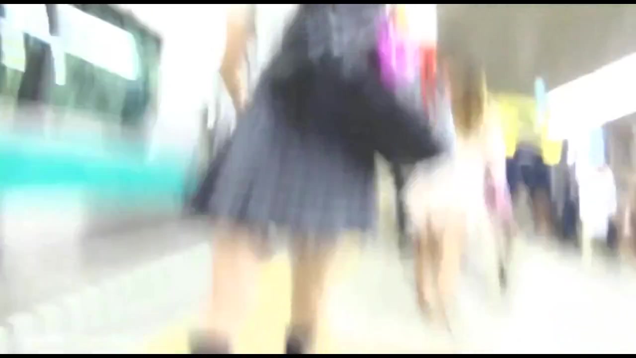 オウルさんの パンチラめくり撮り! Vol.04 素人 サンプル画像
